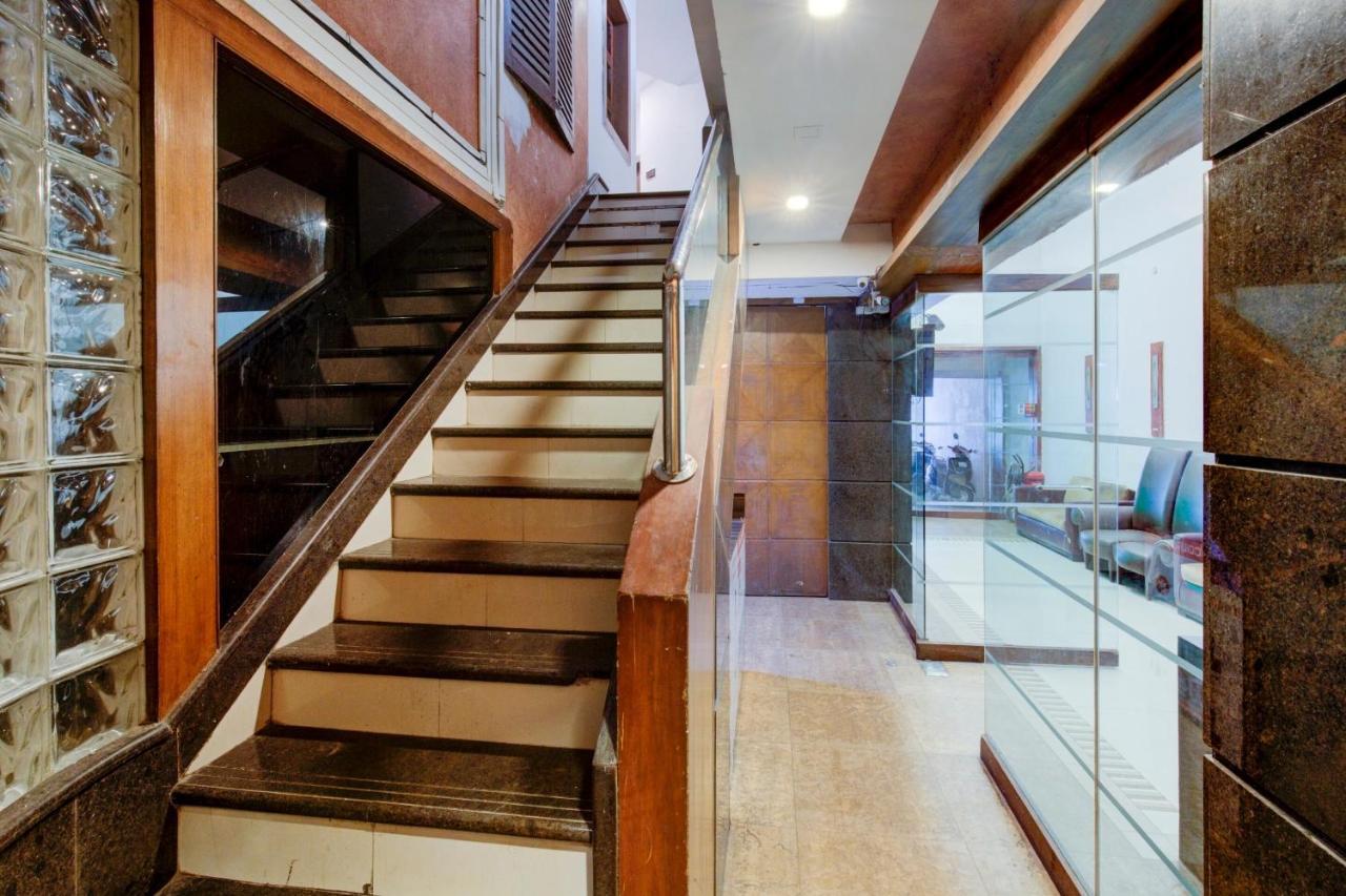 Capital O 77295 Hotel Bansidhar Bhuvan Mumbai Exterior photo